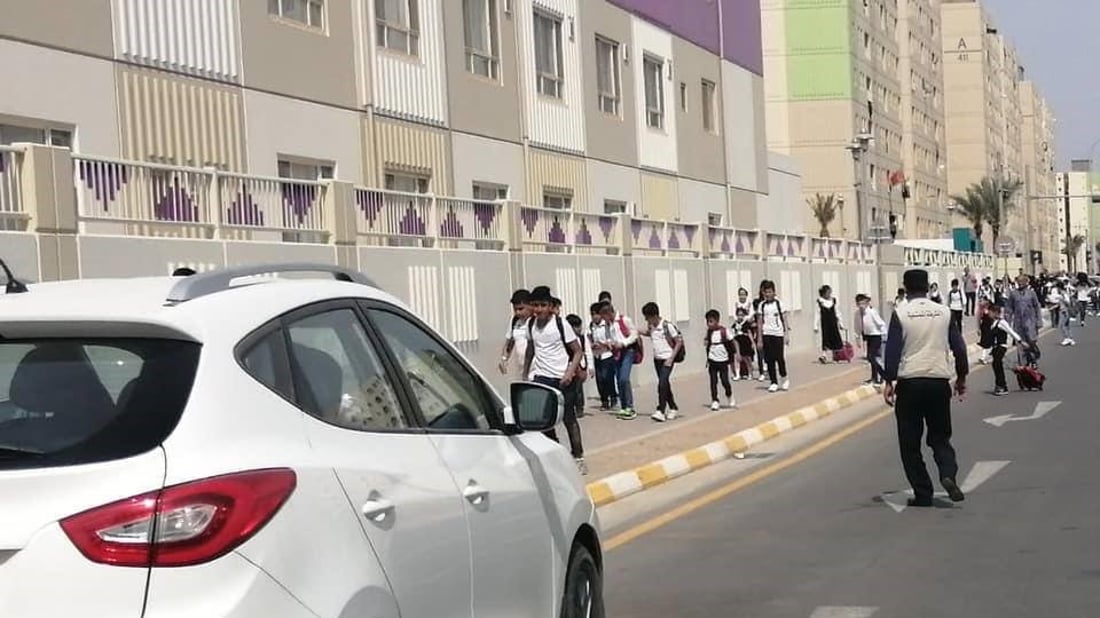 صور: الشرطة المجتمعية تلاحق الهاربين من مدارس بسماية.. ومحاضرات عن “حب الوطن”