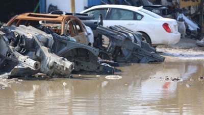 بالصور: الأمطار تمنح إجازة اجبارية لأكثر من 4000 عامل في صناعية الديوانية