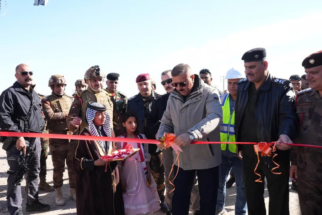 Iraqi interior minister inaugurates concrete barrier on Syrian border