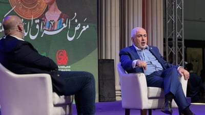 وزير إيران بلا صبر في بغداد.. ظريف بدأ بصدام والسفير جلس مستمعاً قرب فخري كريم