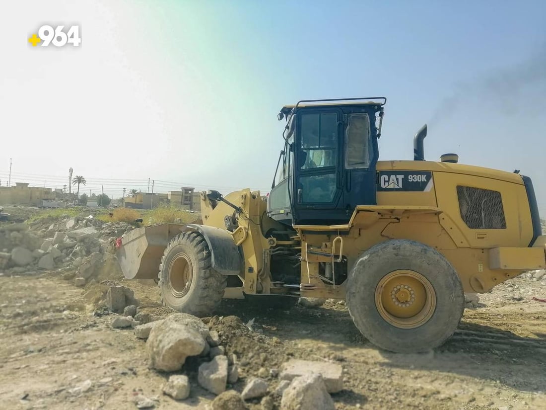 صور: العتبة الحسينية تدفن نهراً بين الغراف والدجيلي لبناء مسابح وملاعب في الكوت