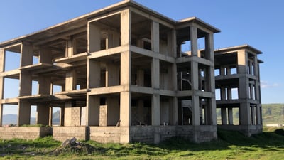 دەبێت لە ماوەی مانگێکدا شوقەکانی پێنجوێن چۆڵ بکرێن