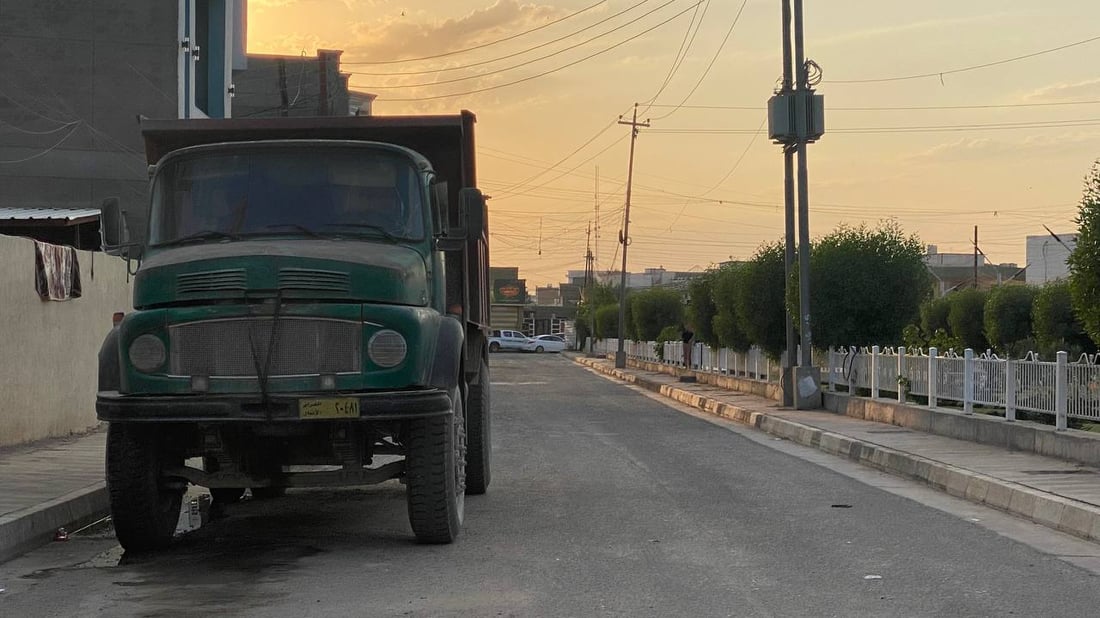 صور من الرمادي: المرور تطرد الشاحنات الكبيرة.. ساحات المبيت خارج المدينة