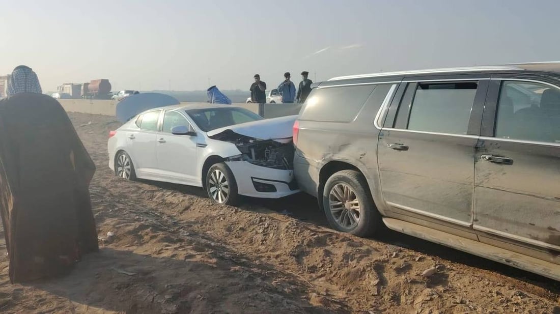 19 مركبة تصطدم ببعضها في الديوانية بسبب الضباب (صور)