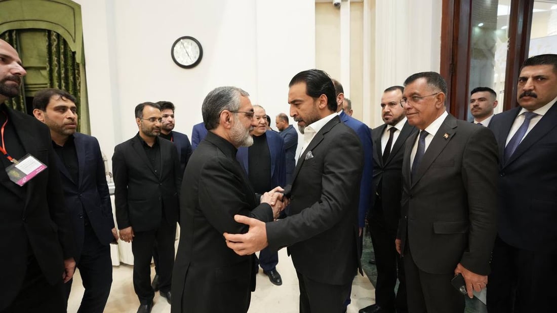 صور: الحلبوسي يقف على جنازة رئيس إيران لقراءة الفاتحة وتقديم التعازي