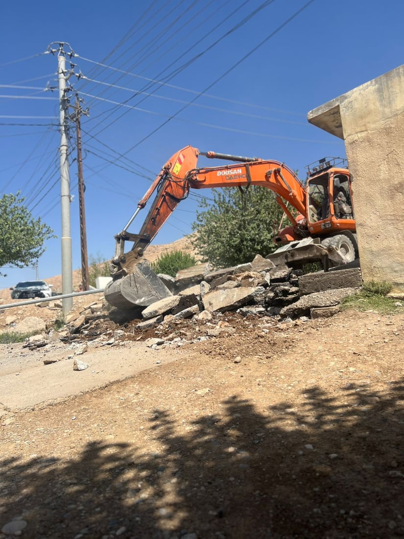 شەقامەکانی هەریر نۆژەن دەکرێنەوە و قیرتاو دەکرێن؛ ئاوەڕۆشیان بۆ دەکرێت