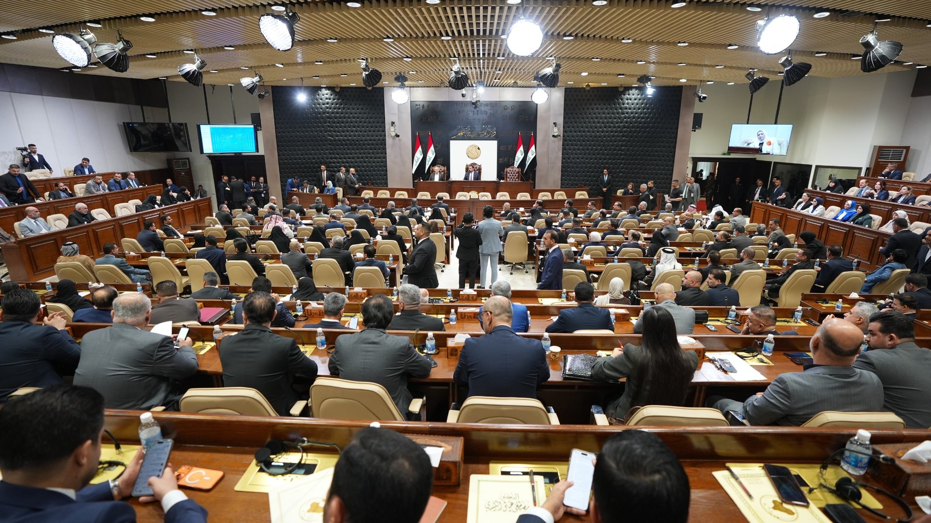 المالية النيابية تتعهد بتأمين تخصيصات قرار الزيدي لتثبيت المتعاقدين والأجراء