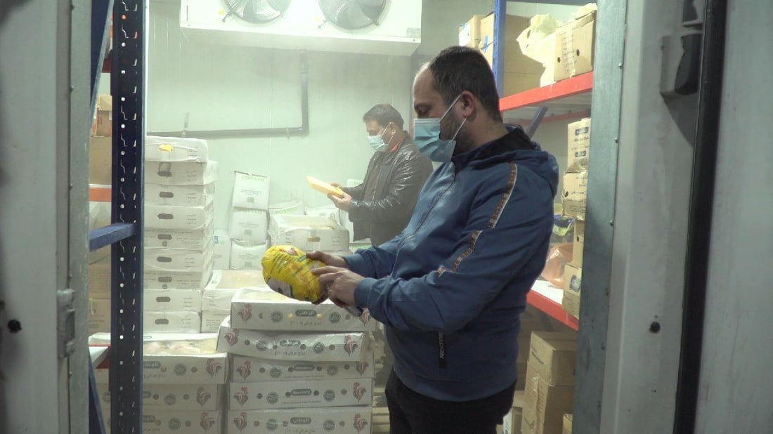 زبائن للمواد الغذائية منتهية الصلاحية في بابل.. وتحذيرات من الصحة