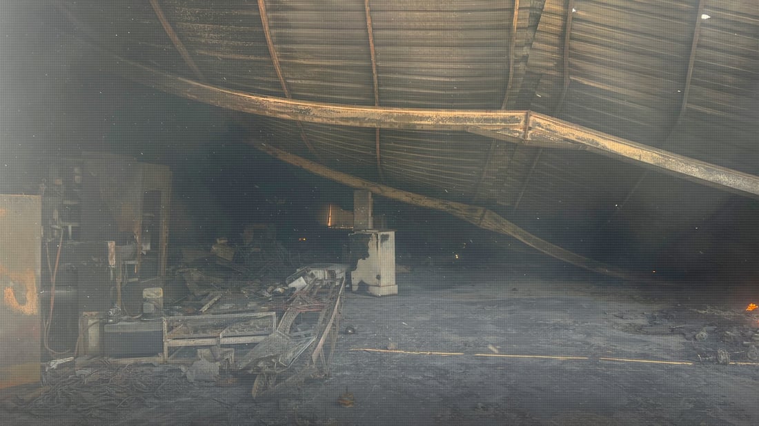 تیمێک هەر لە شوێنی ئاگرەکەی دوێنێ شەوی هەولێر ماونەتەوە