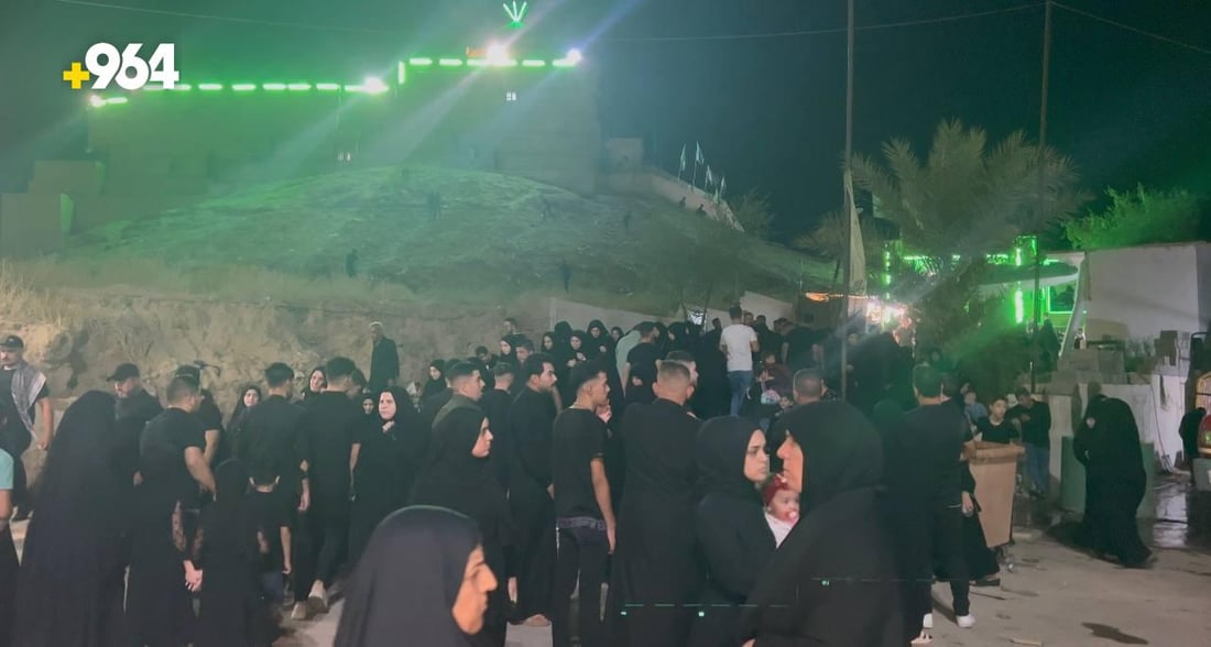 “نرفض تمكين المرأة”.. حافلات زوار كردستان تدخل داقوق رافعة 4 شعارات (فيديو)