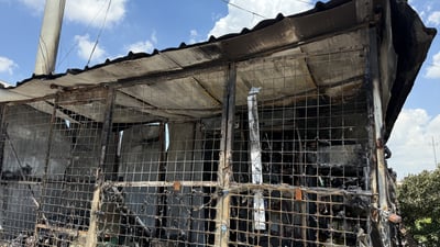 کەپر و عەرەبانەکەی لە رقی شارەوانی سووتاند