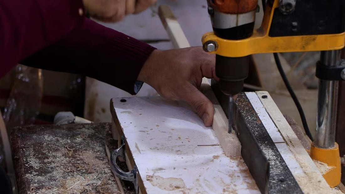 Al-Kut bird sellers innovate with bespoke bird cages