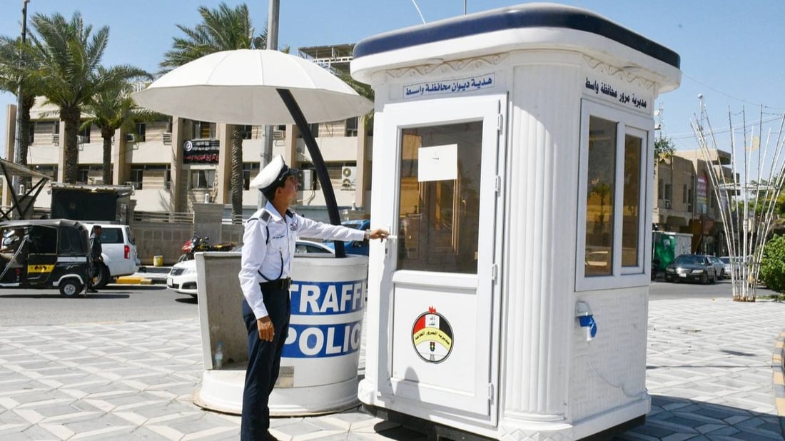 صور: نصب كرفانات مكيفة في تقاطعات واسط.. رجال المرور لن يقفوا تحت لهيب الشمس