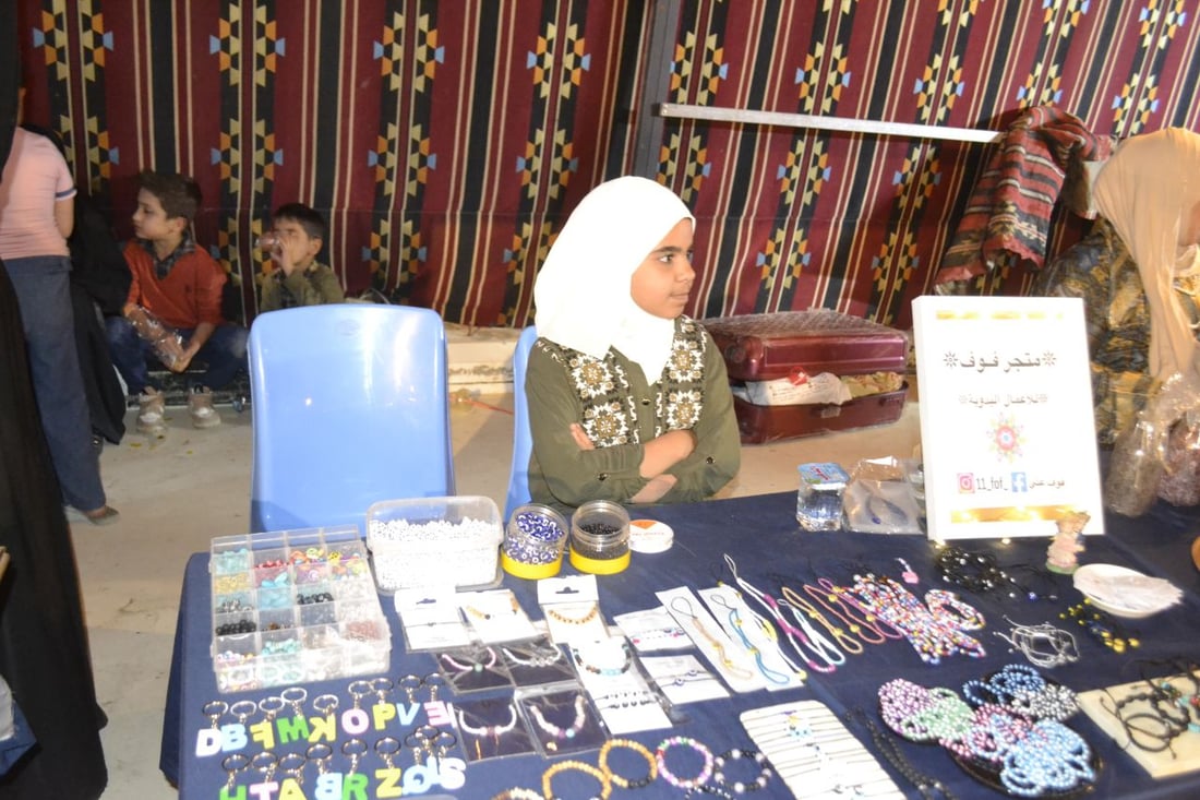 صور: حتى الصغيرة “فوف” تأتي للبيع هنا.. ليالي بغداد جعلت المتنبي باحة رمضانية