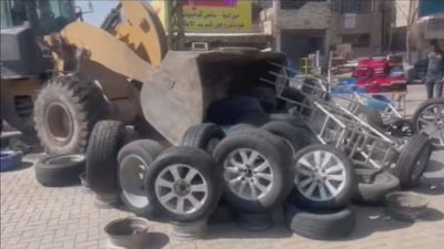 بغداد: البلدية بعثرت الإطارات في شارع “7 نيسان” وحملة حي العامل لن تتوقف (صور)