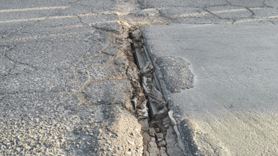 پردی قەرەگۆل تەمەنی 66 ساڵە و هێشتا نۆژەننەکراوەتەوە