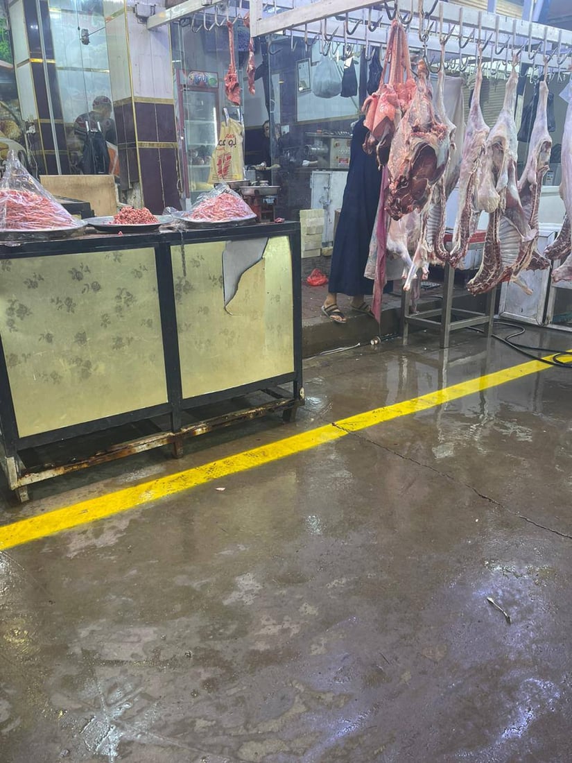 الفلوجة انتهت من ترسيم حدود سوق “النزيزة”.. لا بضائع بعد الخط الأصفر (صور) 