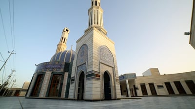 فيديو: الكوفة تأخذ النبي يونس من المصالوة.. هدمه صدام وسكنه يهود وفرس