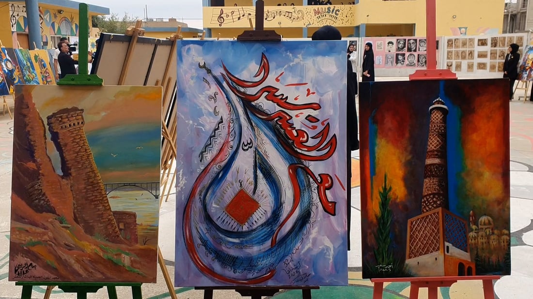 أكثر من 100 لوحة فنية.. فتيات تلعفر يرسمن معالم مدينتهن وشخصيات بارزة (صور)