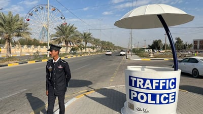 رجال المرور لن يتأثروا بأمطار سفوان وشمسها.. 8 مظلات نصبت في التقاطعات (صور)