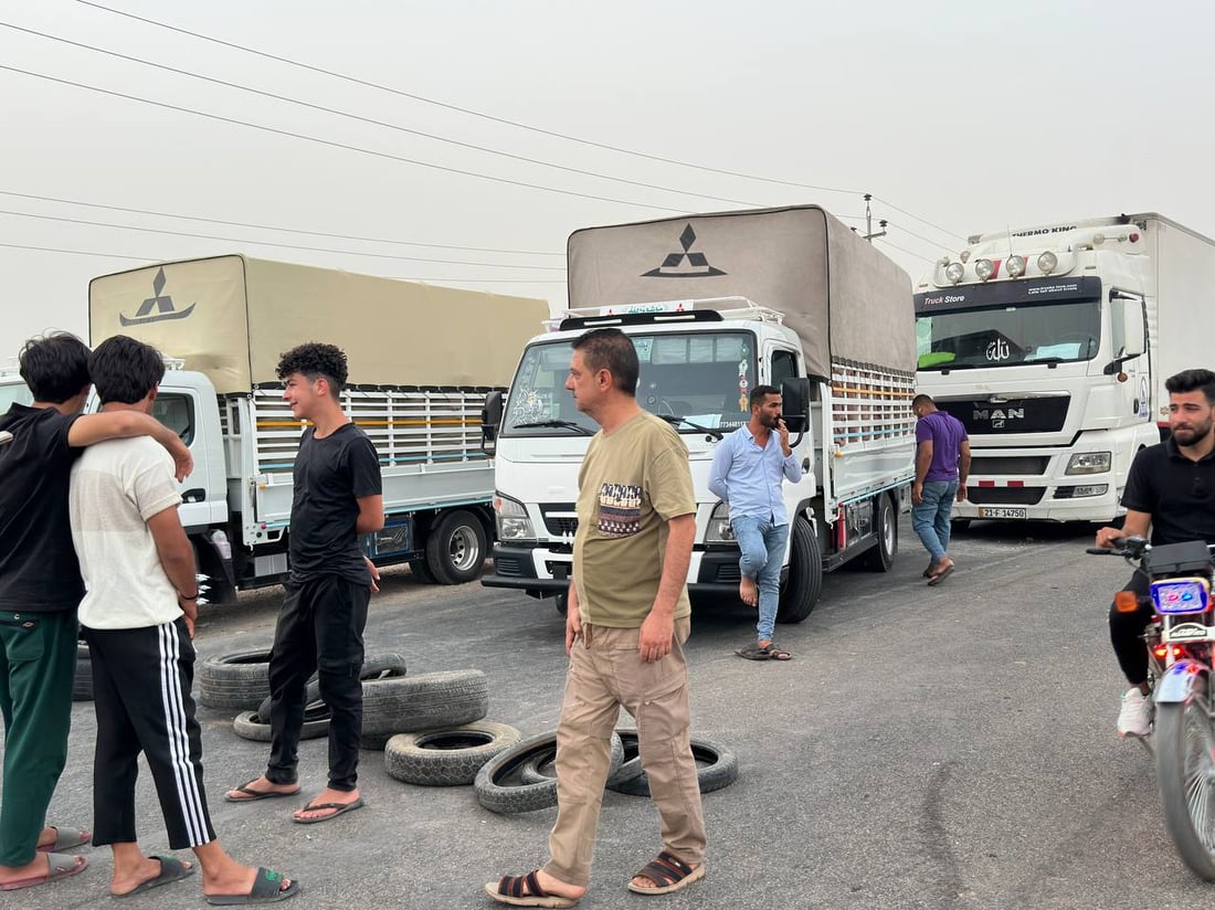 صور: خانقين تغلق الطريق الدولي نحو إيران بسبب سوء الخدمات 