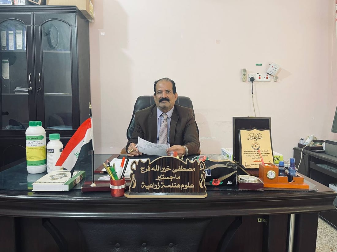 صور: البصرة تكافح “عنكبوت الغبار” في بساتين النخيل.. الفلاحون تسلموا المبيدات