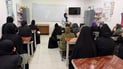 صور: نزيلات سجن البلديات يبدأن “التصالح مع الذات” وتجاوز الندم والإحباط