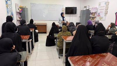 صور: نزيلات سجن البلديات يبدأن “التصالح مع الذات” وتجاوز الندم والإحباط