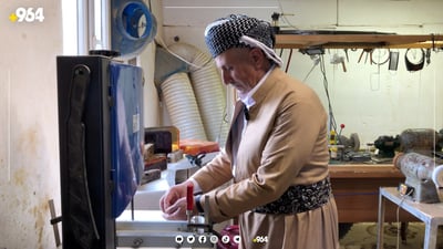 10 ساڵە بژێوی ژیانی لەسەر دروستكردنی تەسبیحە