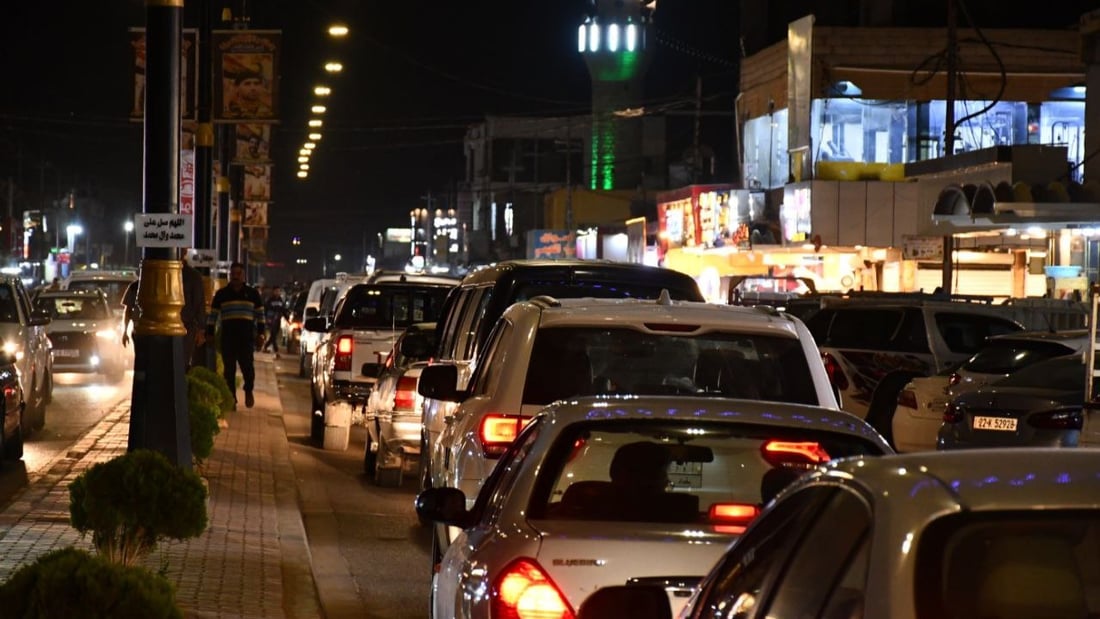 صور: الشرطة تنتشر في مدينة القائم.. أسواق مزدحمة حتى منتصف الليل أواخر رمضان