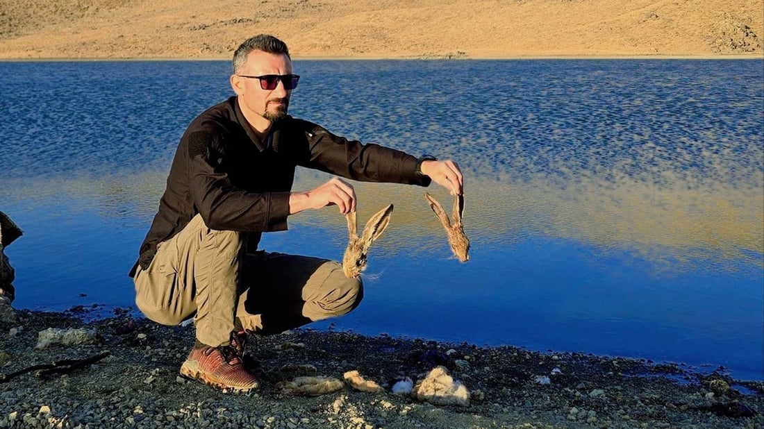 له‌ كوێستانێكی برادۆست راوى به‌كۆمه‌ڵى ئاژه‌ڵ و باڵنده‌ كێویه‌كان ده‌كرێت