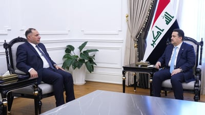 السوداني يدعو محافظ الديوانية إلى الالتزام بخطط الحكومة في تنفيذ المشاريع