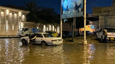 أغنى مناطق العراق بالنفط غرقت بالمطر.. الزبير تنتظر “رحمة النرجس” (صور)