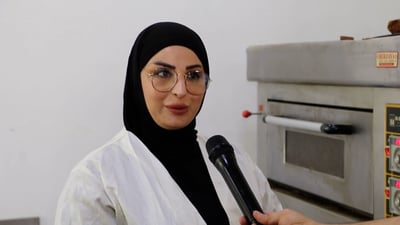 “نوشة” اسم جديد في سوق الطعام بكركوك.. معمل مروة الطائي يطبخ كل شيء (فيديو)