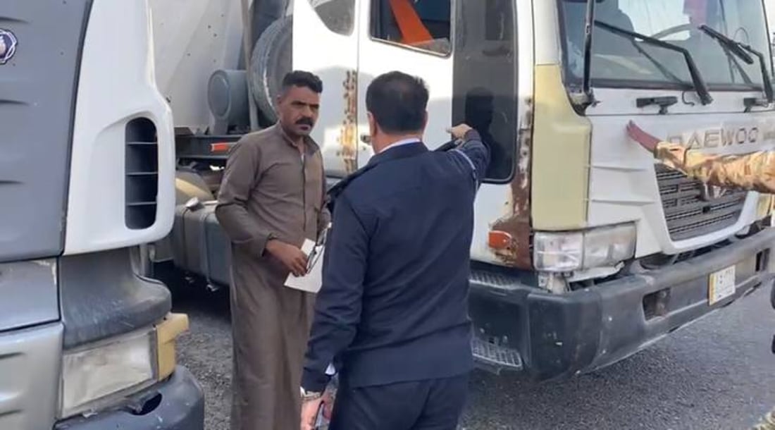 قائمقام يقود حملة على “تريلات ميناء الفاو”: ممنوع مروركم من الزبير (صور)