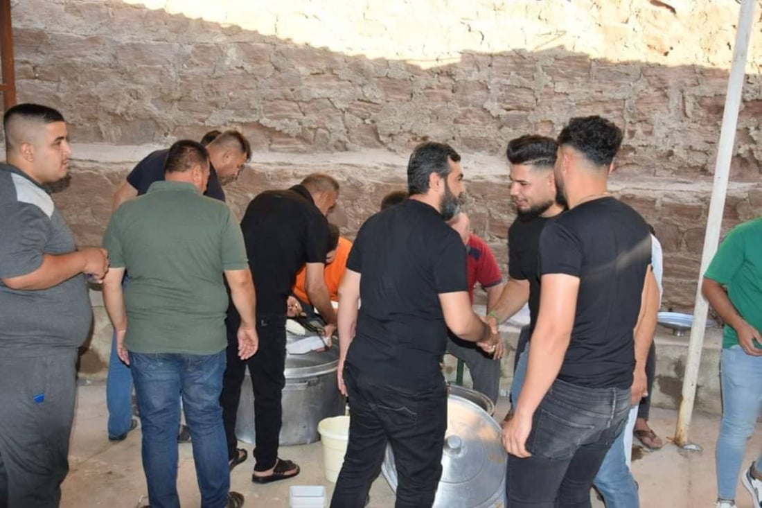 ملا عباس يحث المصلين على مساعدة الفقير وزيارة المريض.. صور من مقام زين العابدين