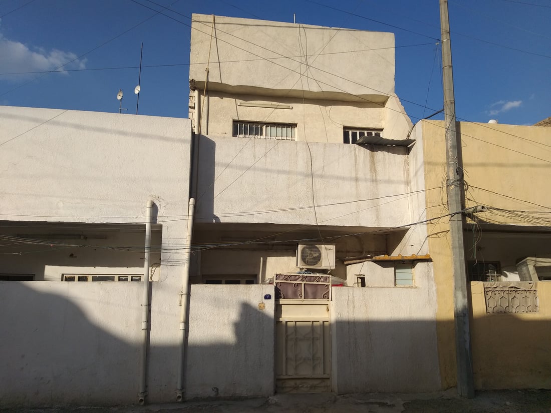 منزل كاظم الساهر لا يزال شاخصاً في الحرية.. لم يتغيّر سوى طلاء جدرانه