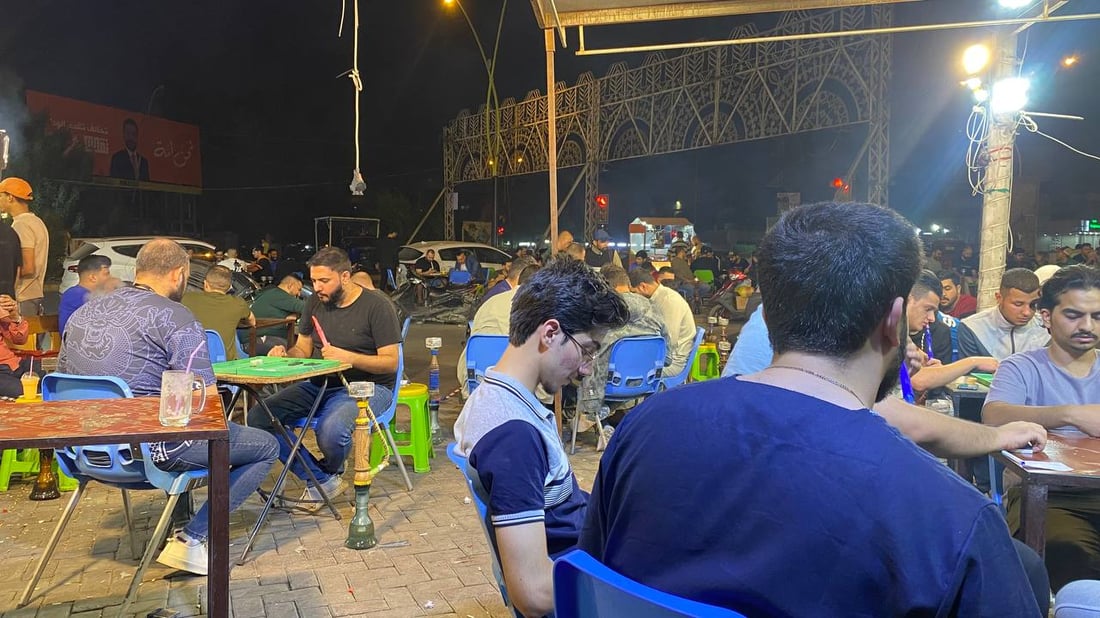 تنام بغداد وهي لا تنام.. الكسرة تجبر “فالح أبو العمبة” على السهر حتى الصباح (صور)