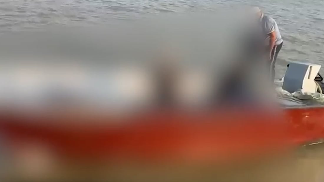 Navy intercepts boat carrying 90 kilograms of hashish, arrests three foreigners