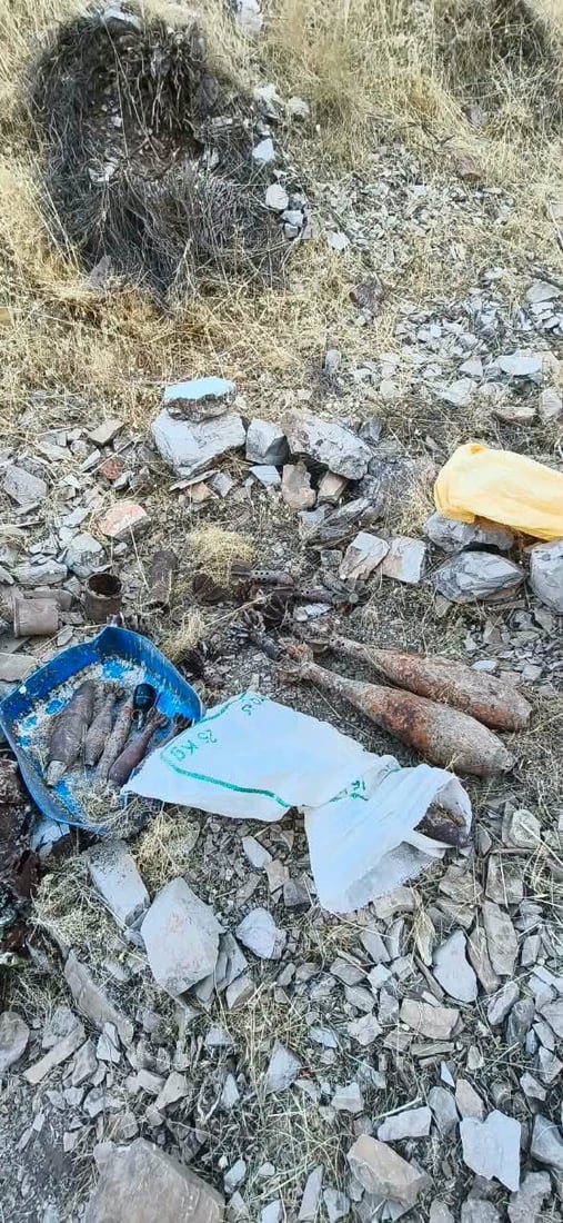 لە شاخی ئەلیاس ژمارەیەک گولـلەتۆپ و هاوەن و پاشماوەی جەنگیی هەڵگیرانەوە