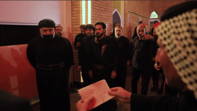 “خطواته محد فعلها”.. الصدر يستمع لقصيدة من الشاعر مشكور العايدي (فيديو)