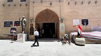 شاهد: الطابق الأول لمراجع النجف والثاني للإنكليز.. خان ...