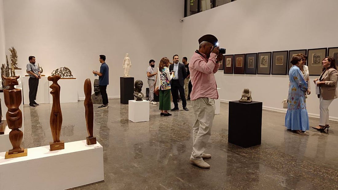 بغداد تتذكر شيخ النحاتين.. صاحب تماثيل كهرمانة وشهرزاد في معرض استعادي (صور)