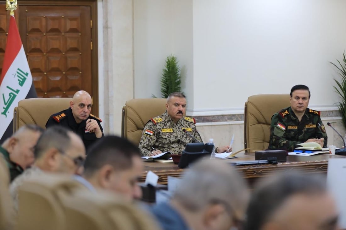 قادة الجيش والبيشمركة يبحثون ضبط الحدود وتسليم المطلوبين بين بغداد وأربيل