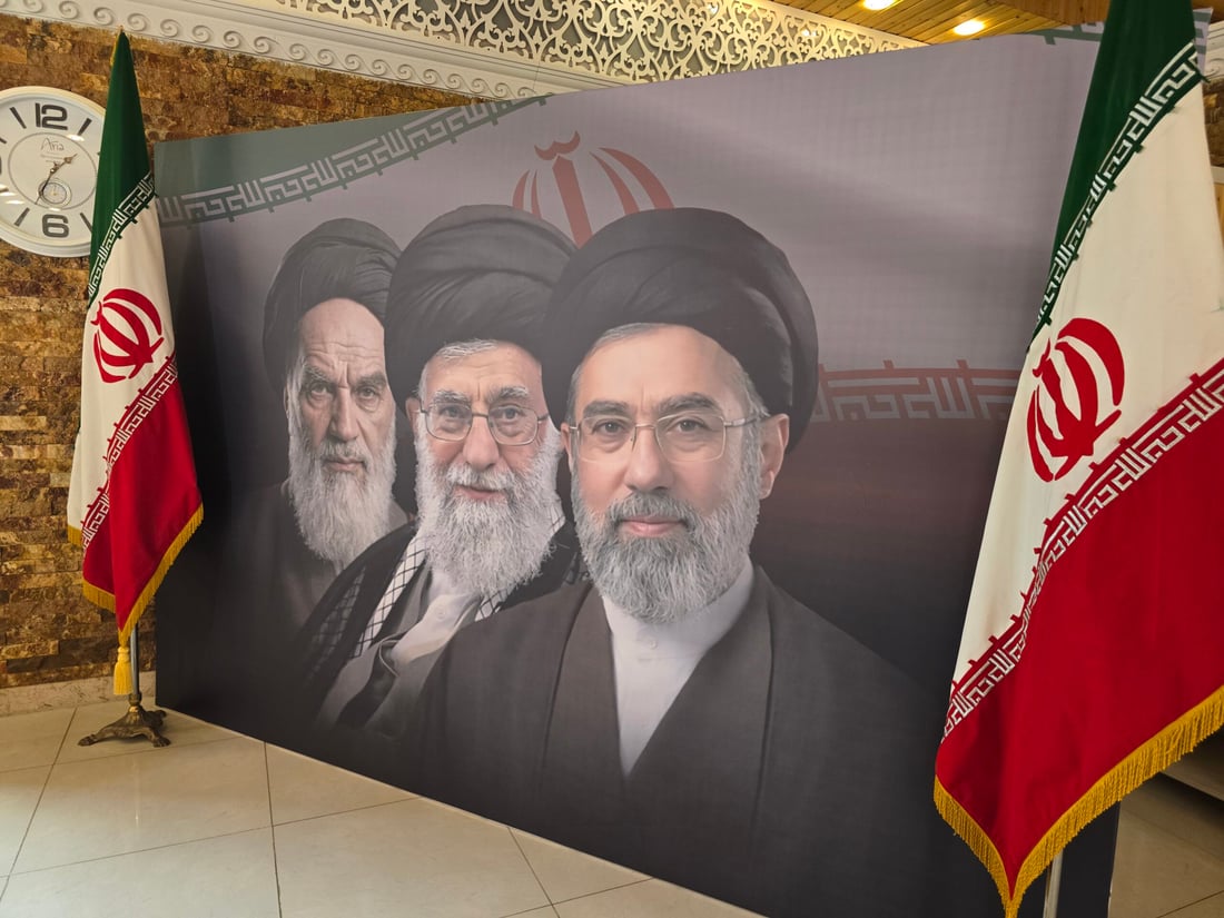 نوێنەری کونسڵخانەی ئێران نازانێت سەرچاوەی هێرشەکانی سەر هەرێم لە کوێیە