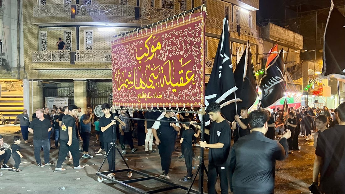 الليل في شارع الكفاح البغدادي.. كل المواكب تتجه إلى هنا (صور)