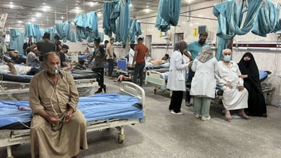 الإطاحة بـ 10 موظفين في السماوة تلاعبوا بـ “طبلات المرضى” واختلسوا أجور العلاج