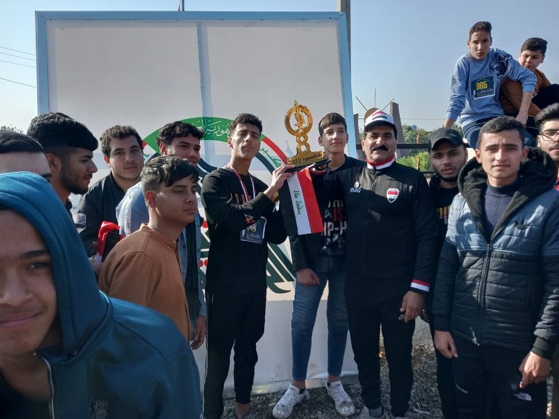 بلد: 1500 متسابق يقطعون 3 كيلومترات في “ركضة نصر” السنوية (صور)