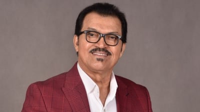 عبد فلك يظهر بفيديو مكذباً الشائعات