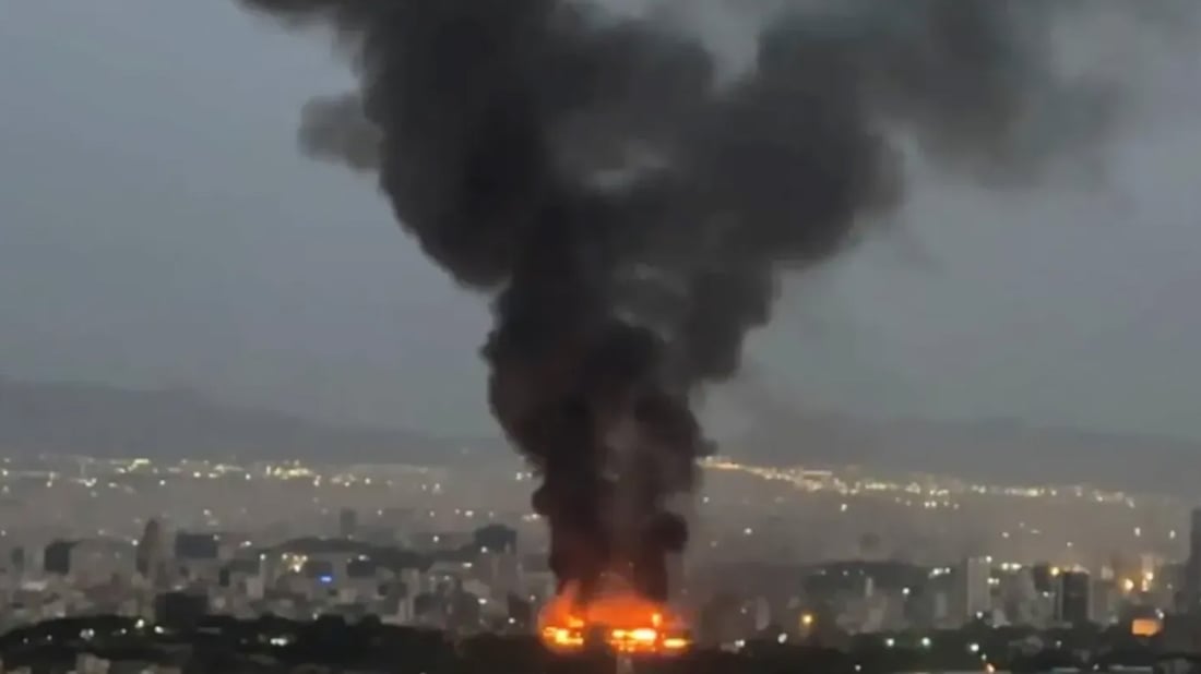 گومان دەکرێت؛ دوکەڵێکی چڕ ئاسمانی تارانی داپۆشیوە